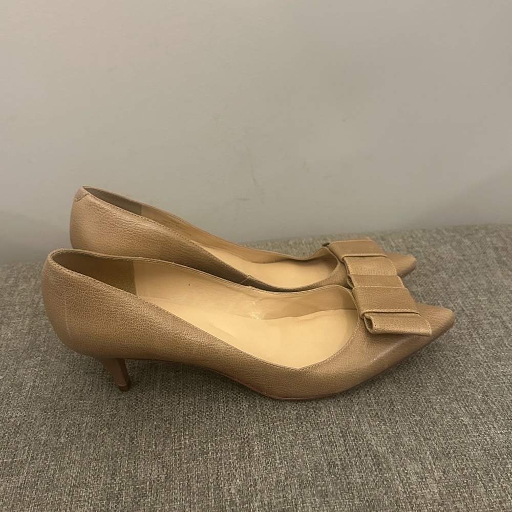 Talbots Classic Beige Heels with Bow
